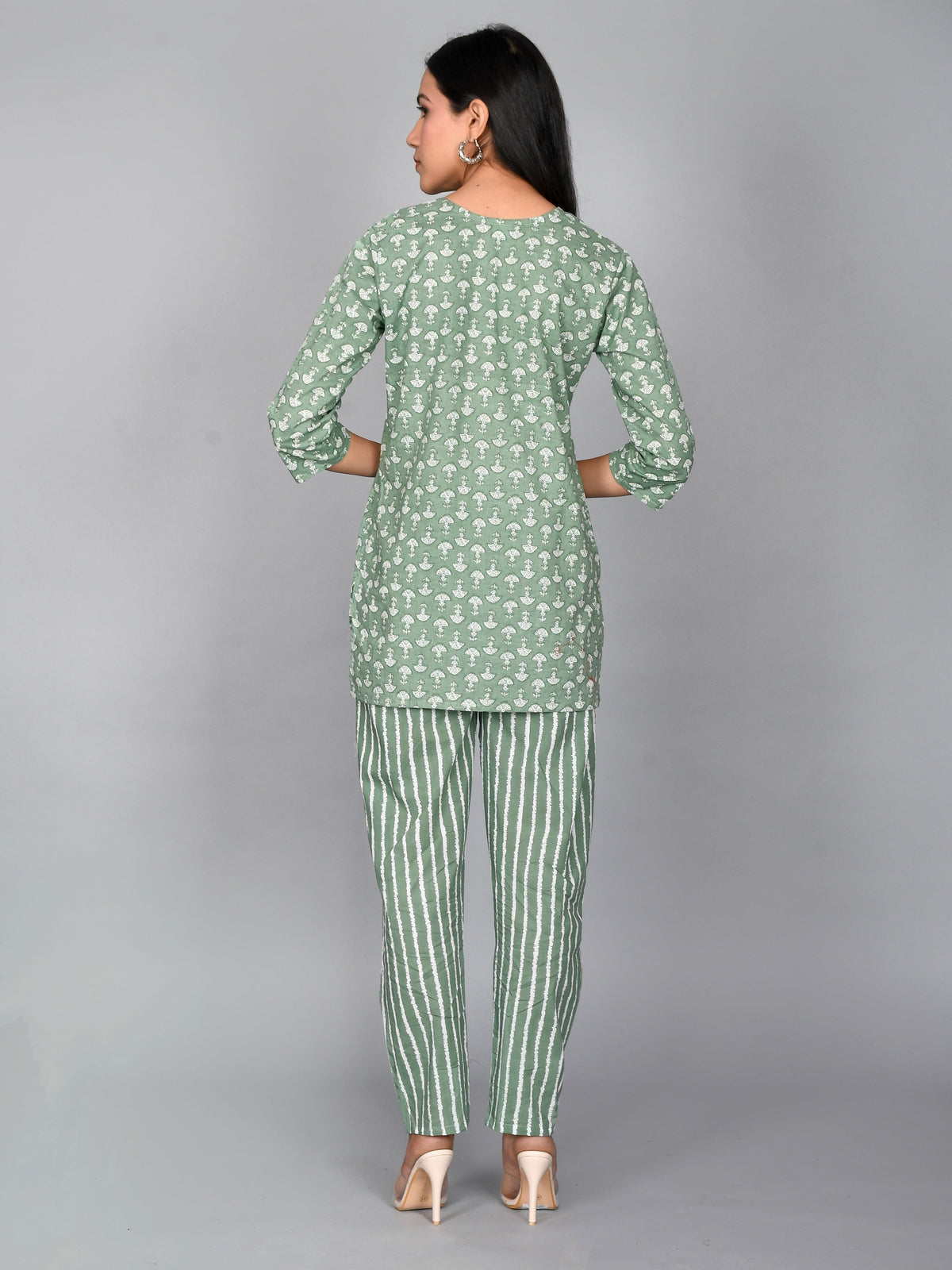 Women Pure Cotton Floral Printed Night Suit For Women & Girls